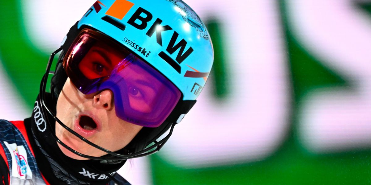 epa10398689 Elena Stoffel of Switzerland reacts in the finish area during the second run of the Women's Slalom night race at the FIS Alpine Skiing World Cup in Flachau, Austria, 10 January 2023.  EPA/CHRISTIAN BRUNA