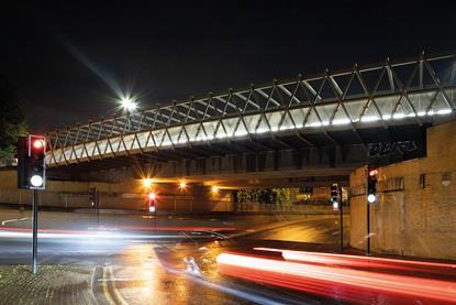 © Buro Happold_Kingston Go Cycle_ Bridge Wide Shot Night