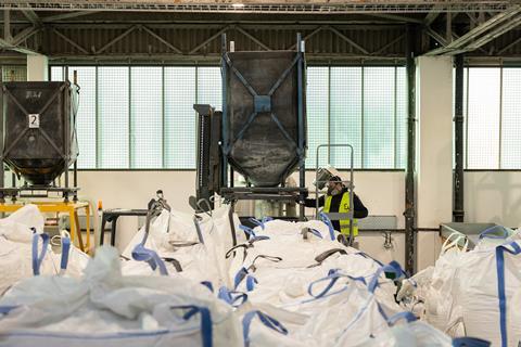 SmilePlastics_MicroFactory_Swansea_PhotoCredit_Handover_HighRes_03