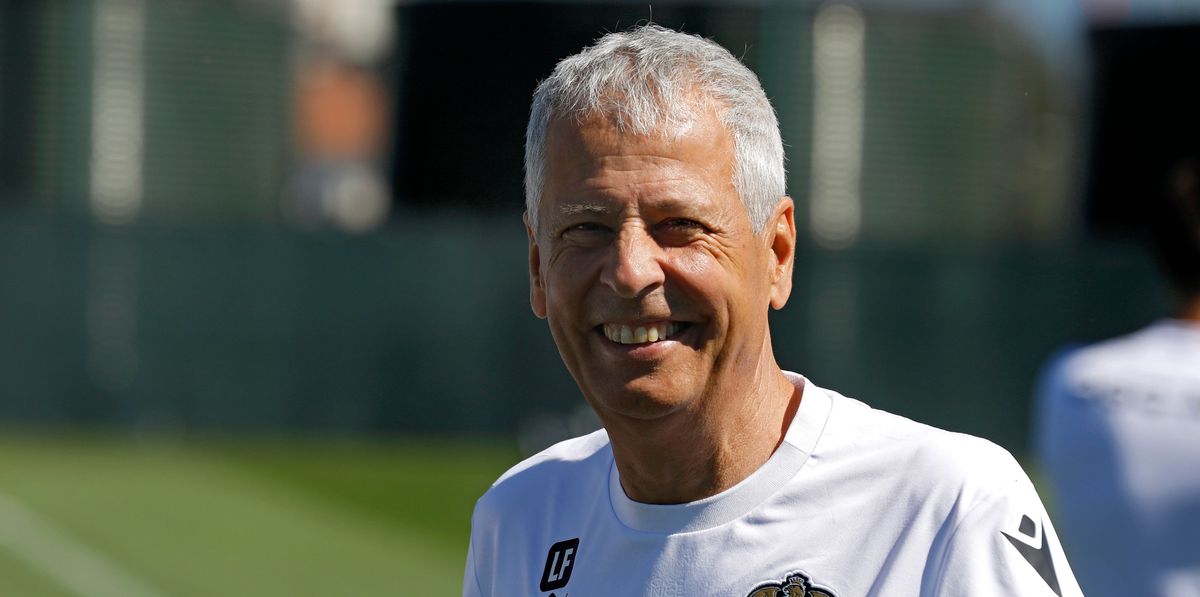 epa10040763 Swiss new head coach of French Ligue 1 club OGC Nice, Lucien Favre, leads a training session, in Nice, France, 29 June 2022. The club on 27 June announced the return of the Swiss coach to the side he already managed from July 2016 to June 2018.  EPA/SEBASTIEN NOGIER
