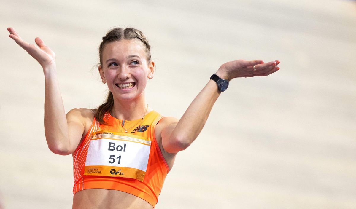 Netherlands' Femke Bol celebrates after her world record victory in the women's 400m final during the second day of the Dutch indoor athletics championships at Apeldoorn on February 18, 2024. Femke Bol broke her own indoor 400m world record as she recorded a time of 49.24sec in the Dutch championships in Apeldoorn. Bol, the double world champion outdoors at 400m hurdles, improved her own record set last year by two hundredths of a second. (Photo by Iris van den Broek / ANP / AFP) / Netherlands OUT